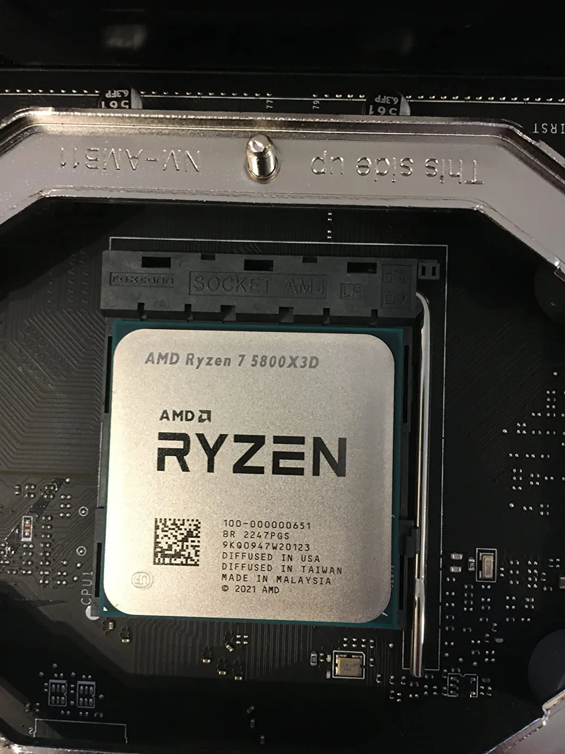 AMD Ryzen 7 5800X3D Prozessor AM4 8-Kern bis 4,5 GHz